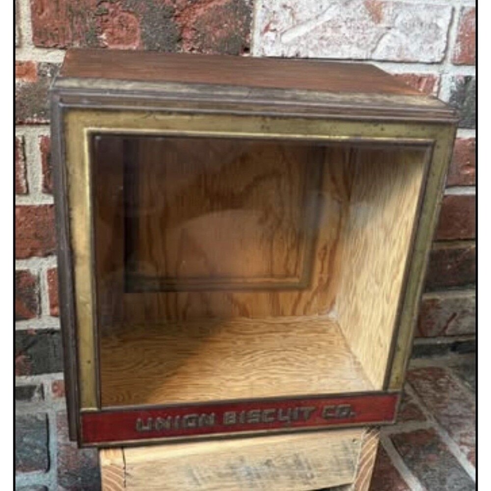 Vintage Union Biscuit Co. St. Louis Advertising Display Box – Glass Front